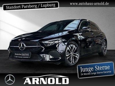 Schwarz (kosmosschwarz) Gebraucht 2024 Mercedes A180 Progressive Limousine | 28.870 € (Fairer Preis)