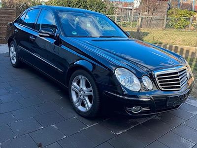 Gebraucht Mercedes E200 190 PS (139 kW) 2007 Schwarz Limousine