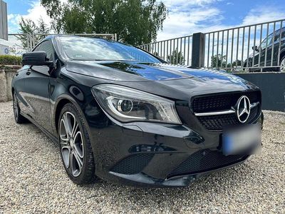 Gebraucht Mercedes CLA220 177 PS (130 kW) 2015 Schwarz Limousine