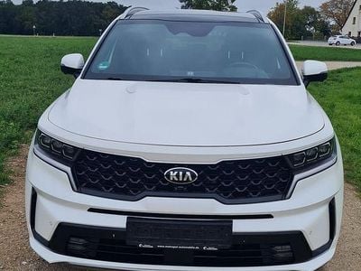 Weiß Gebraucht 2020 Kia Sorento Platinum SUV | 35.500 € (Etwas zu teuer)