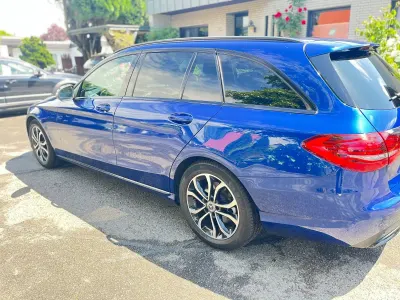 Gebraucht Mercedes C220 194 PS (142 kW) 2019 Blau Kombi