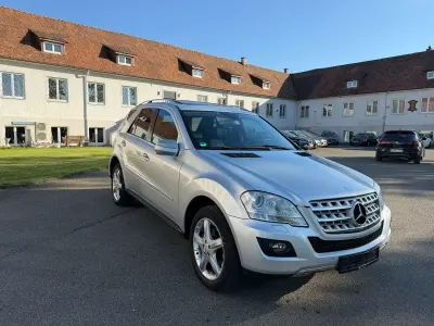 Gebraucht Mercedes ML320 Sport 224 PS (164 kW) 2009 Silber SUV