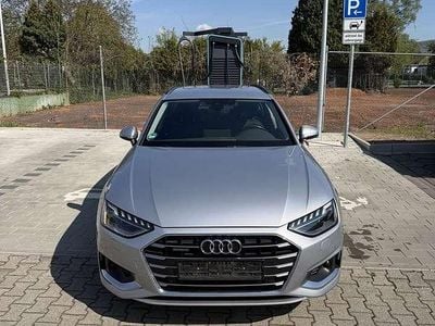 Używany Audi A4 Advanced 204 KM (150 kW) 2020 Szary Kombi