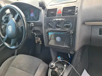 Gebraucht VW Touran 140 PS (102 kW) 2026 Schwarz Van / Kleinbus