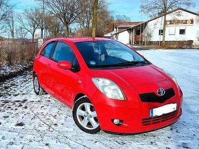 Rot Gebraucht 2006 Toyota Yaris Kleinwagen | 1.950 € (Fairer Preis)