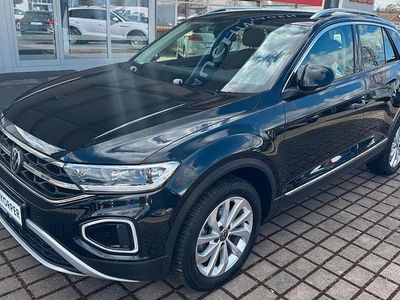 Second-hand VW T-Roc Style 110 CP (80 kW) 2022 Negru SUV