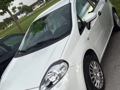 Usata Fiat Punto Street 69 CV (50 kW) 2014 Bianco Utilitaria