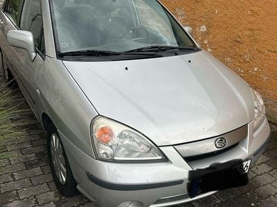 Suzuki Liana