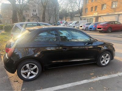 Gebraucht Audi A1 Attraction 86 PS (63 kW) 2011 Schwarz Kleinwagen