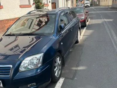 Gebraucht Toyota Avensis 147 PS (108 kW) 2005 Blau Kombi