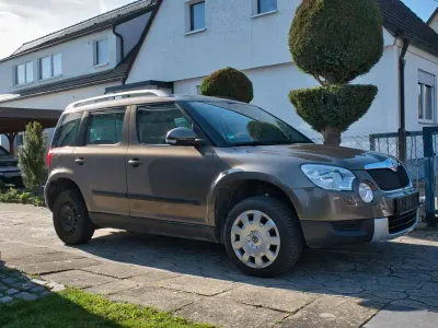 Gebraucht Skoda Yeti 110 PS (80 kW) 2012 Braun SUV