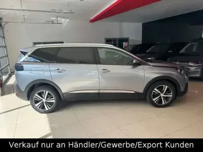 Gebraucht Peugeot 5008 Allure 131 PS (96 kW) 2019 Grau SUV