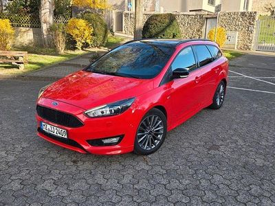 Usata Ford Focus ST-Line 182 CV (133 kW) 2018 Rosso Station wagon