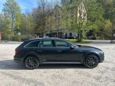Używany Audi A4 Allroad Sport 190 KM (139 kW) 2017 Szary Kombi
