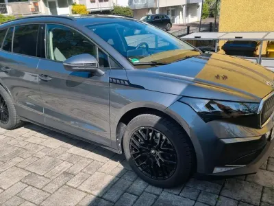 Gebraucht Skoda Enyaq iV 132 kW (180 PS) 2024 Grau SUV