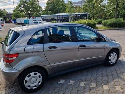 Mercedes B150