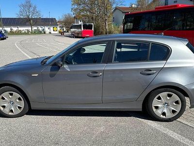 Usata BMW 118 143 CV (105 kW) 2009 Argento Utilitaria