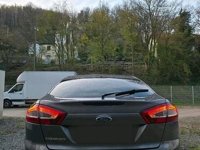 Gebraucht Ford Mondeo 170 PS (125 kW) 2012 Grau Limousine