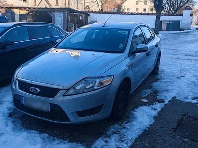 Grau Gebraucht 2009 Ford Mondeo Limousine | 550 €