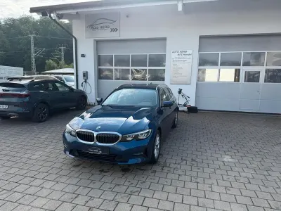 Gebraucht BMW 318 Advantage 150 PS (110 kW) 2022 Blau Kombi