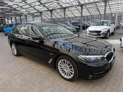 Gebraucht BMW 530e Sport Line 292 PS (214 kW) 2022 Schwarz Kombi