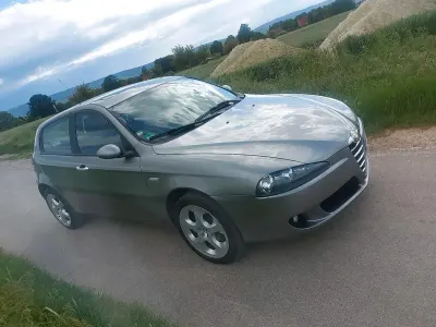 Gebraucht Alfa Romeo 147 150 PS (110 kW) 2005 Grau Kleinwagen