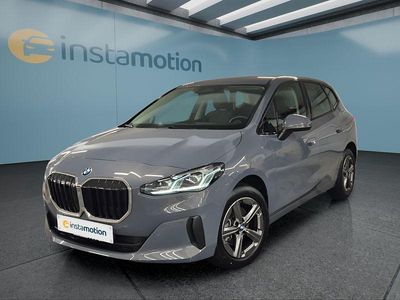 Grau Gebraucht 2024 BMW 220 Active Tourer Van / Kleinbus | 30.049 € (Guter Preis)
