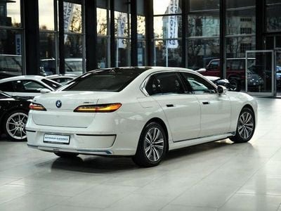 Gebraucht BMW i7 Sport Line 400 kW (544 PS) 2023 Alpinweiss iii Limousine