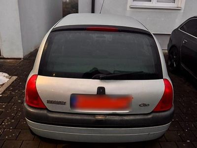 Second-hand Renault Clio II 75 CP (55 kW) 1998 Gri Berlinǎ