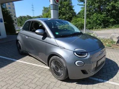 Gebraucht Fiat 500e Icon 86 kW (118 PS) 2022 Grau Kleinwagen