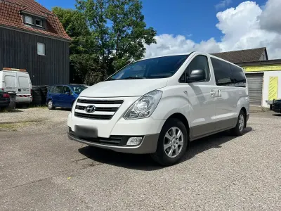 Gebraucht Hyundai H-1 136 PS (100 kW) 2016 Weiß Van / Kleinbus