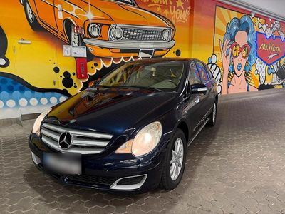 Mercedes R320