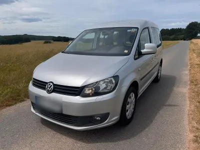 Gebraucht VW Caddy 105 PS (77 kW) 2012 Silber Van / Kleinbus