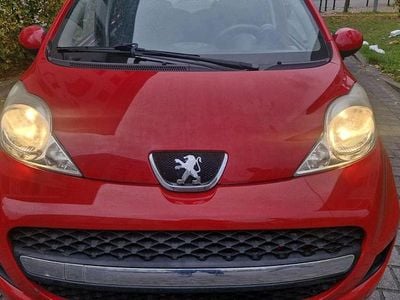 Gebraucht Peugeot 107 68 PS (50 kW) 2011 Rot Kleinwagen