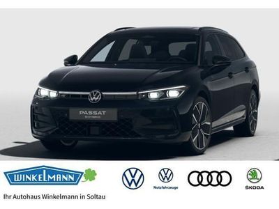 Schwarz (grenadillschwarz metallic) Neu 2025 VW Passat R-line Kombi | 67.017 € (Teuer)