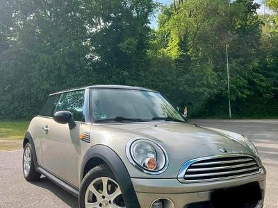 Grau Gebraucht 2007 Mini John Cooper Works Kleinwagen | 2.300 €