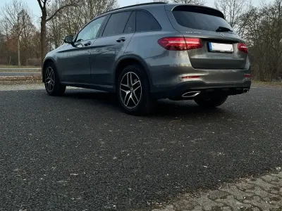 Gebraucht Mercedes GLC250 AMG line 211 PS (155 kW) 2019 Grau SUV