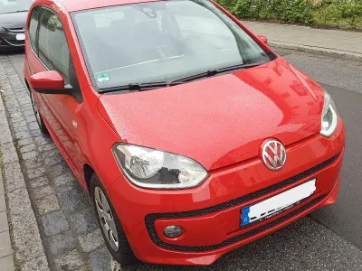 Używany VW up! 75 KM (55 kW) 2012 Czerwony Hatchback