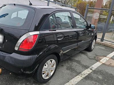 Second-hand Kia Rio 2006 Negru Hatchback