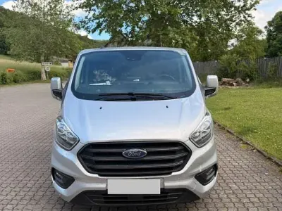 Gebraucht Ford Transit Custom 105 PS (77 kW) 2021 Schwarz Van / Kleinbus