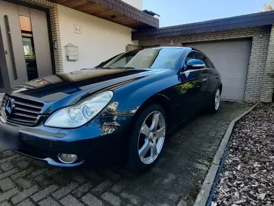 Brugt Mercedes CLS500 306 HK (225 kW) 2006 Blå Sedan