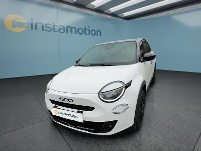 Neu Fiat 600 Street 101 PS (74 kW) 2026 Weiß SUV