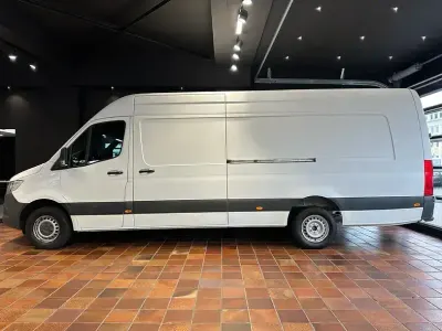 Gebraucht Mercedes Sprinter 163 PS (119 kW) 2019 Arktikweiß mb 9147 Van