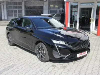 Gebraucht Peugeot 308 Allure 145 PS (106 kW) 2025 Perlschwarz Kombi