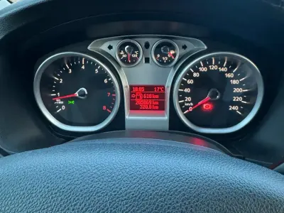 Gebraucht Ford Focus 90 PS (66 kW) 2011 Weiß Kombi