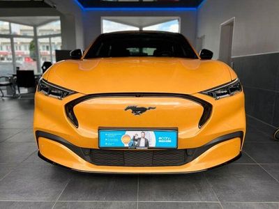 Cyber orange Gebraucht 2022 Ford Mustang Mach-E Premium SUV | 32.900 € (Guter Preis)