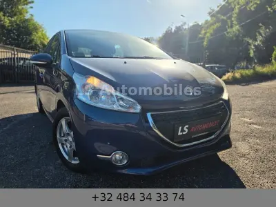 Gebraucht Peugeot 208 68 PS (50 kW) 2013 Blau Kleinwagen