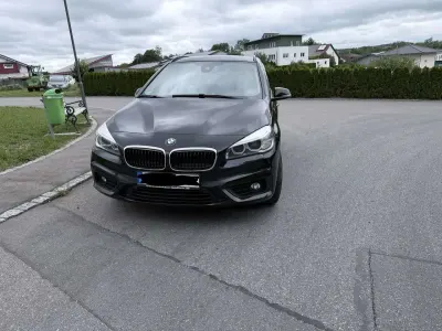 Gebraucht BMW 218 150 PS (110 kW) 2017 Schwarz Van / Kleinbus