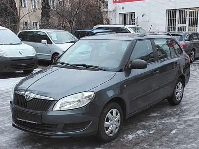 Grau Gebraucht 2012 Skoda Fabia Active Kombi | 2.250 € (Fairer Preis)