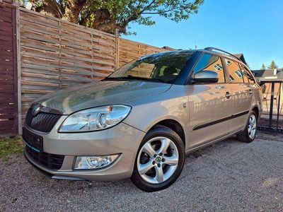 Używany Skoda Fabia Family 86 KM (63 kW) 2013 Szary Kombi